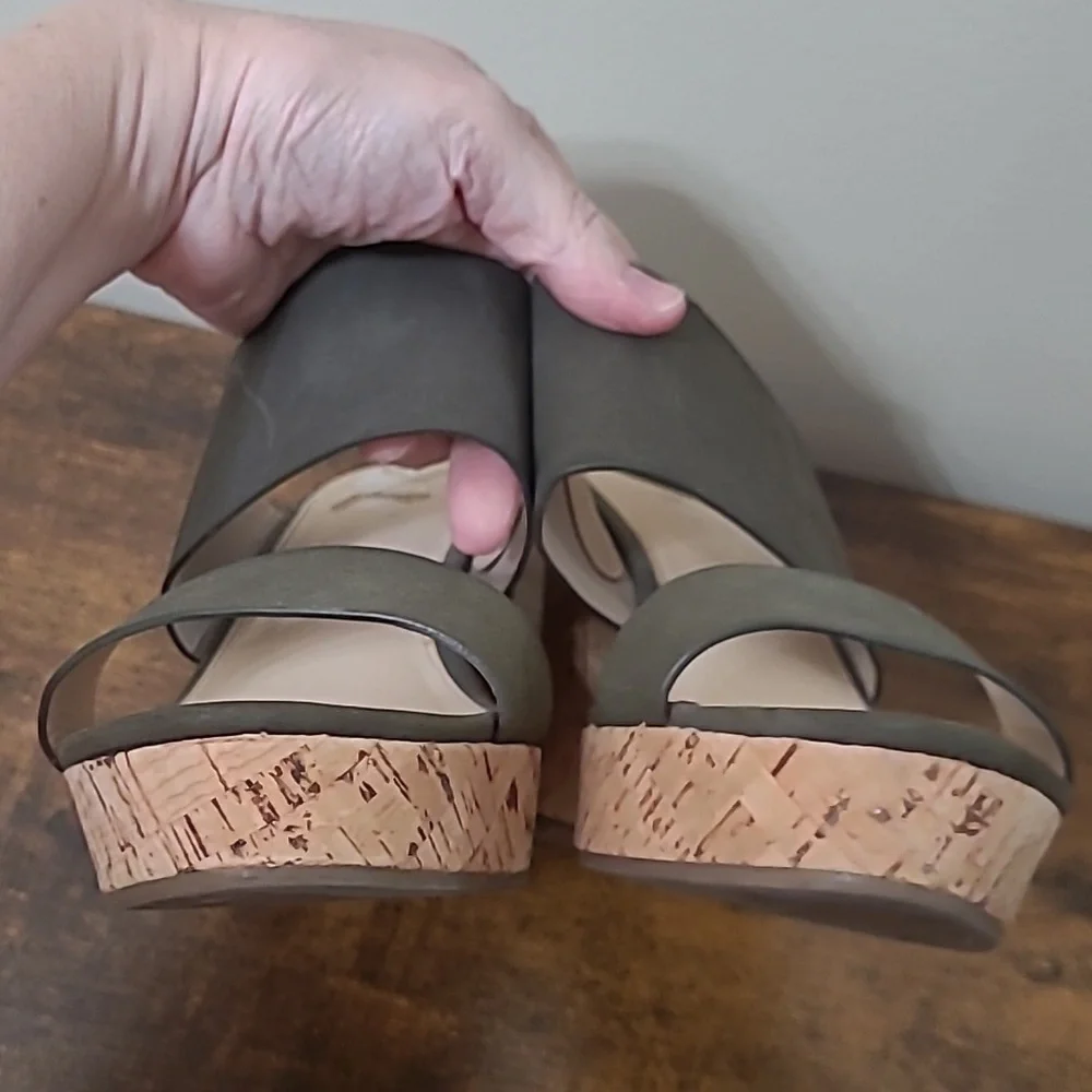 Xappeal FAYE Olive Green with Cork Wedge Sandals size 8.5